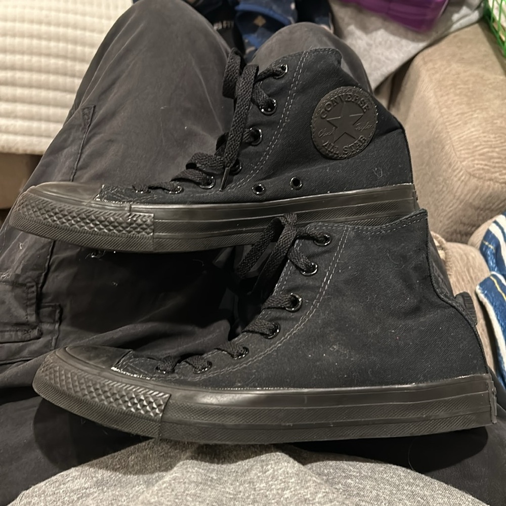 Radio flyer black on black converse